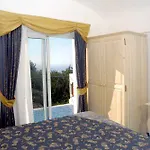 فندق Bussola 3*
