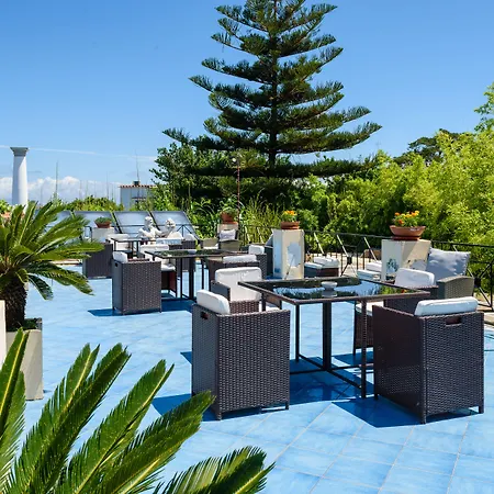 ホテル ブッソラ アナカプリ